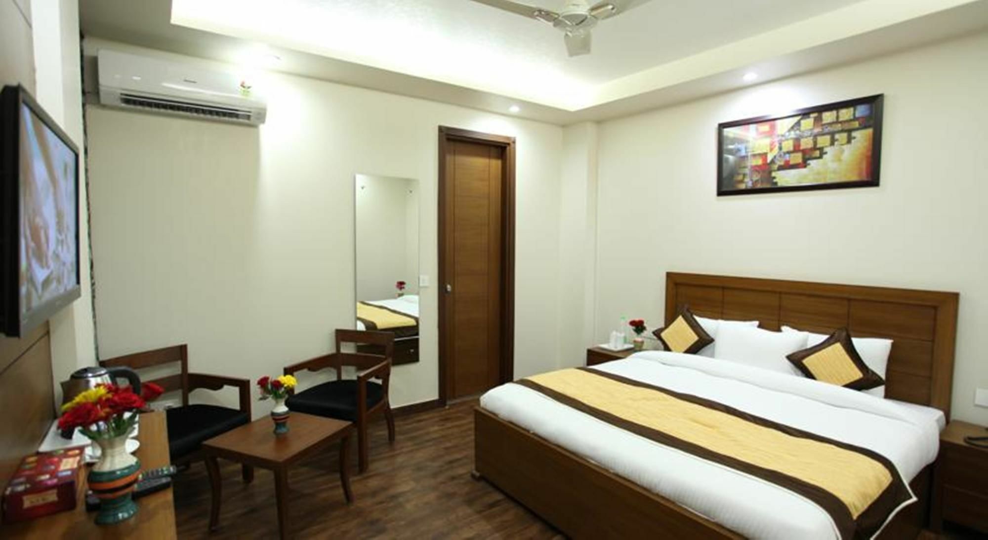 Hotel H.C Grand New Delhi Eksteriør bilde